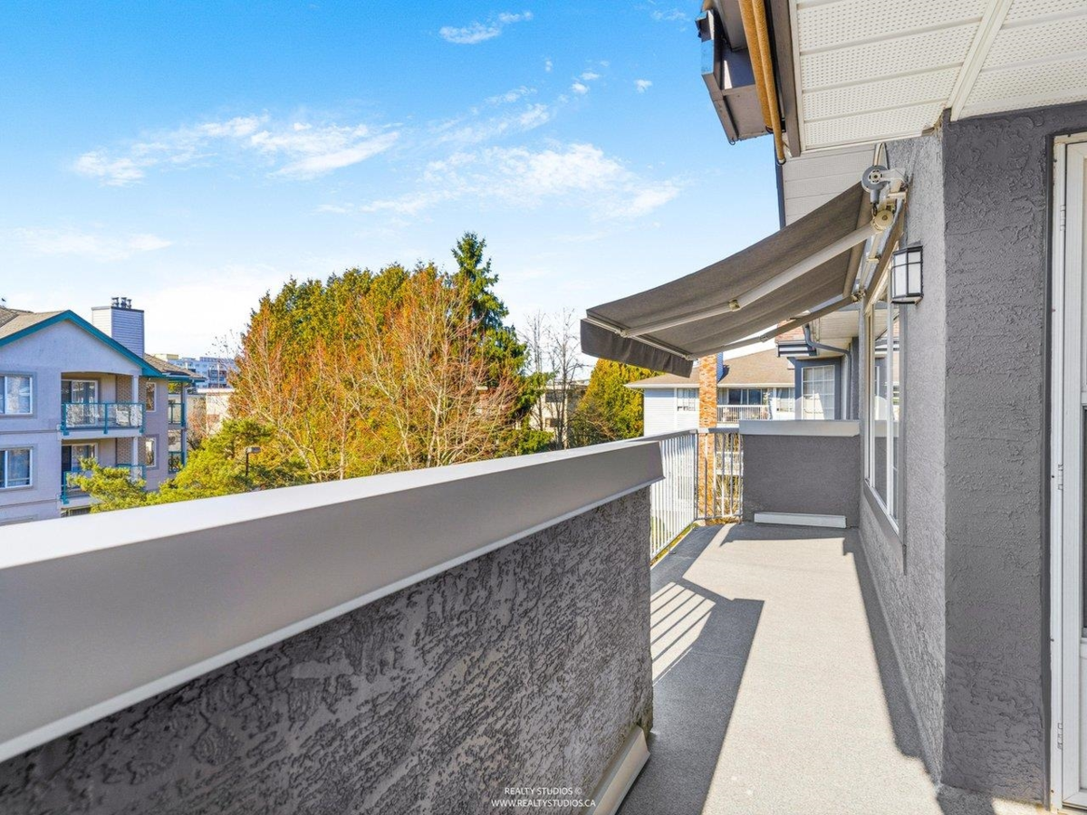Outdoor Deck Photo of 312 5375 205 Street, Langley, BC