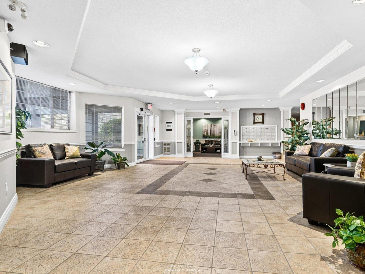 Swimming Pool Photo of 312 5375 205 Street, Langley, BC