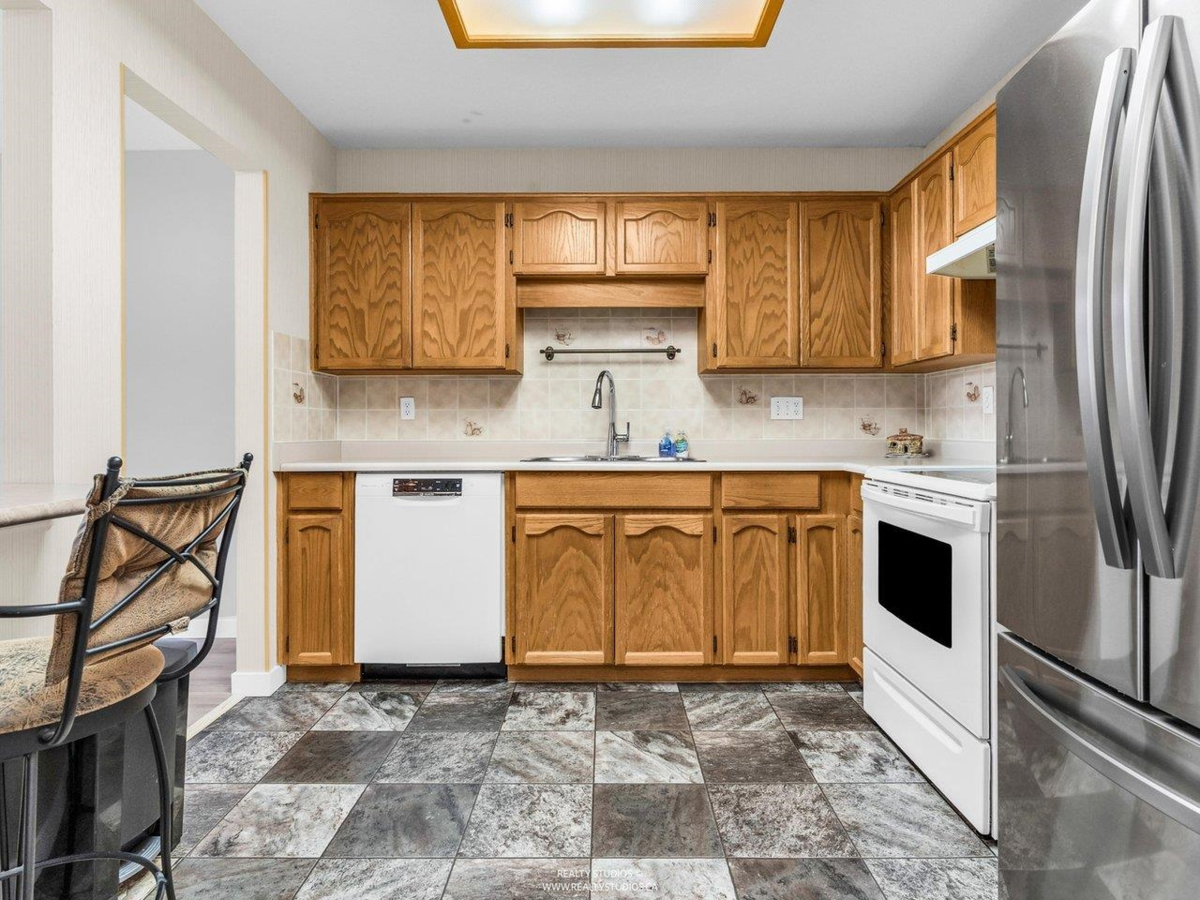 Walk-In Closet Photo of 312 5375 205 Street, Langley, BC