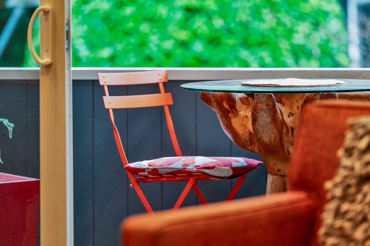 Powder Room Photo of 3669 Edgemont Boulevard, North Vancouver, BC