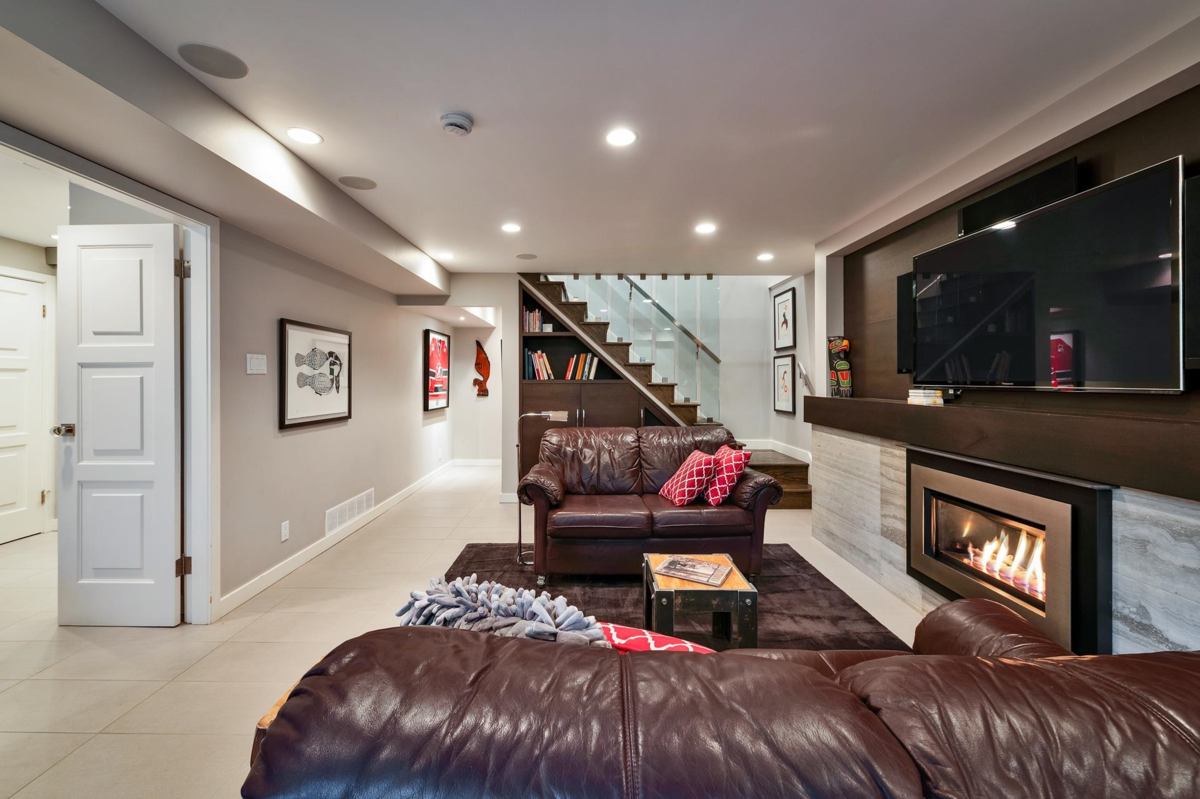 Swimming Pool Photo of 3669 Edgemont Boulevard, North Vancouver, BC