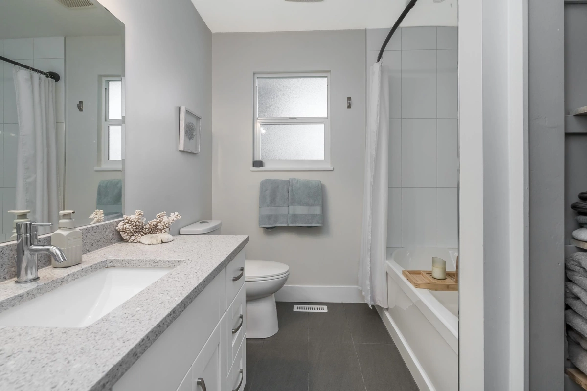 Powder Room Photo of 4427 202 Street, Langley, BC