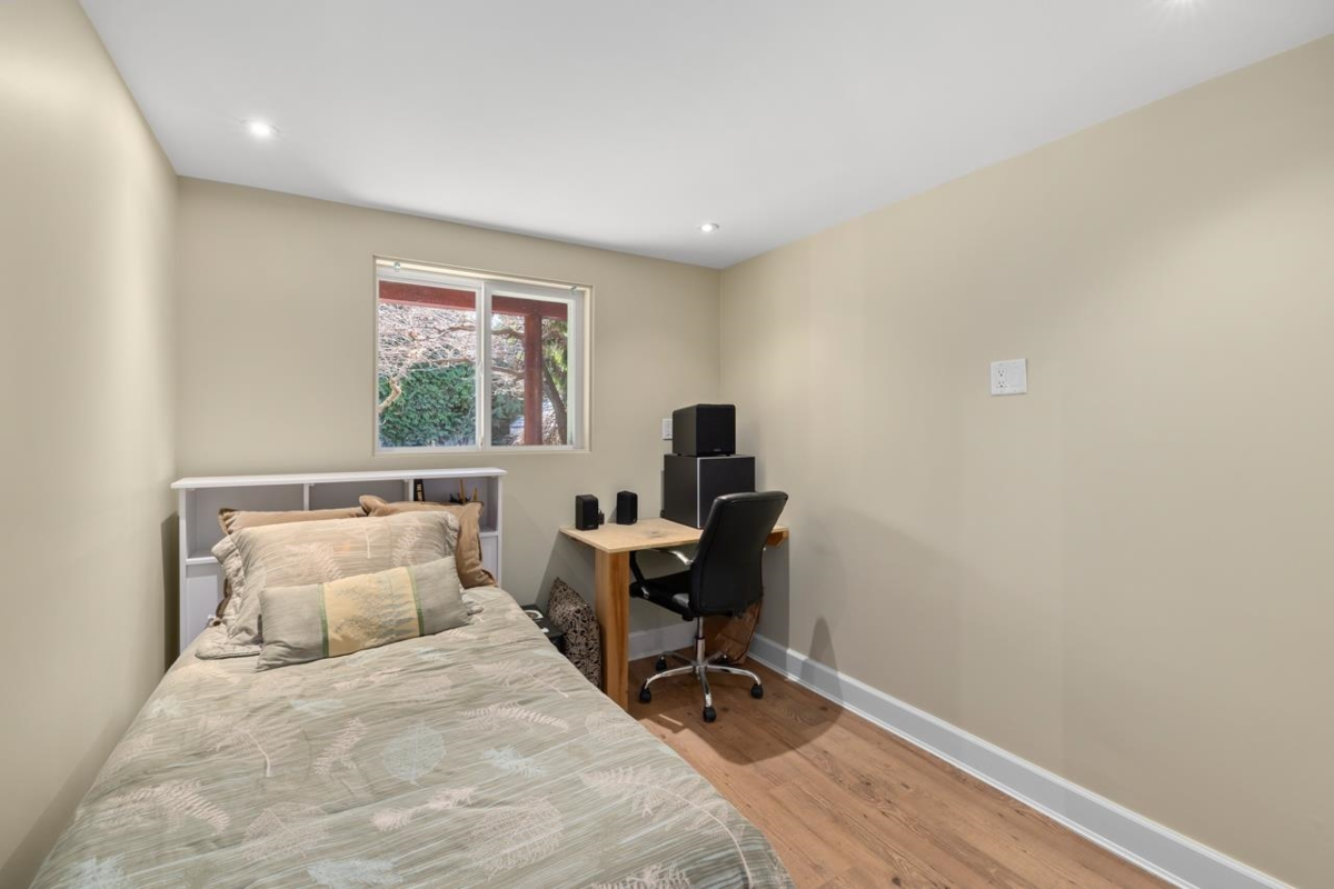 Outdoor Kitchen Photo of 145 E Kensington Road, North Vancouver, BC