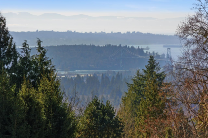 145 E Kensington Road, North Vancouver, BC, Upper Lonsdale — 6 bed single family residence for sale