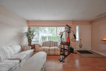 7016 141 Street, Surrey, BC