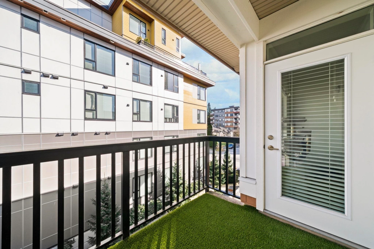 Dining Area Photo of 412 611 Regan Avenue, Coquitlam, BC