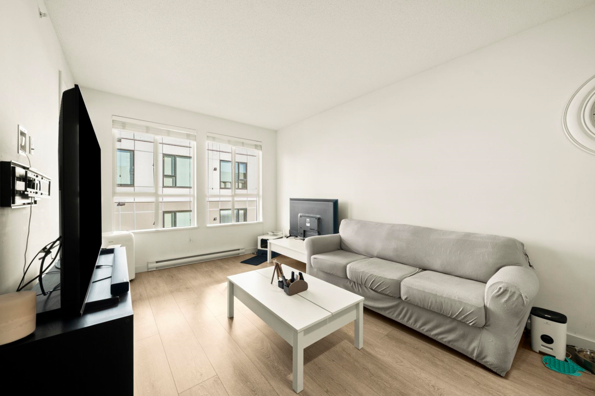 Primary Bathroom Photo of 412 611 Regan Avenue, Coquitlam, BC