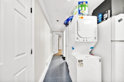Mudroom Photo of 14539 Chartwell Drive, Surrey, BC