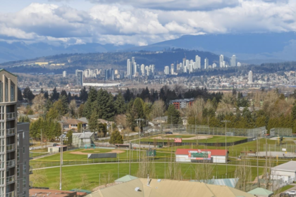 Front Yard Photo of 1604 10448 University Drive, Surrey, BC