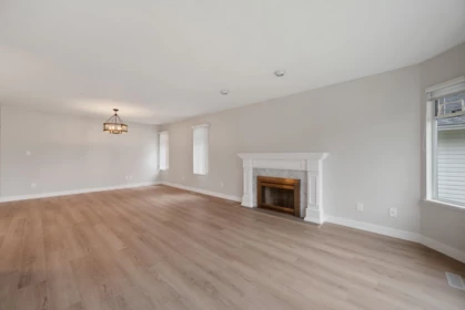 Basement Recreation Room Photo of 18775 59 Avenue, Surrey, BC