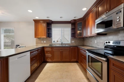 Pantry Photo of 18775 59 Avenue, Surrey, BC