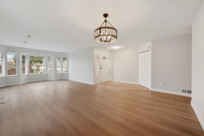 Powder Room Photo of 18775 59 Avenue, Surrey, BC