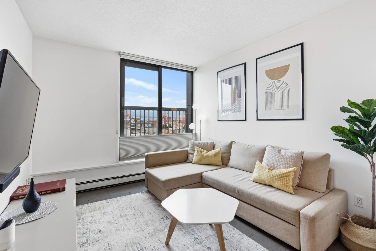 Family Room Photo of 1110 66 W Cordova Street, Vancouver, BC