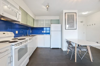 Kitchen Island Photo of 1110 66 W Cordova Street, Vancouver, BC
