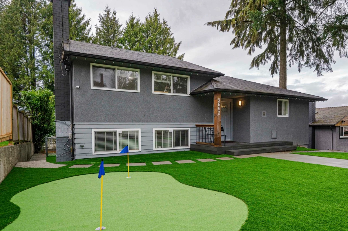 Family Room Photo of 9663 Townline Diversion Road, Surrey, BC