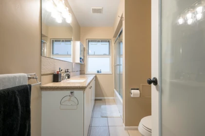 Entry Foyer Photo of 9663 Townline Diversion Road, Surrey, BC