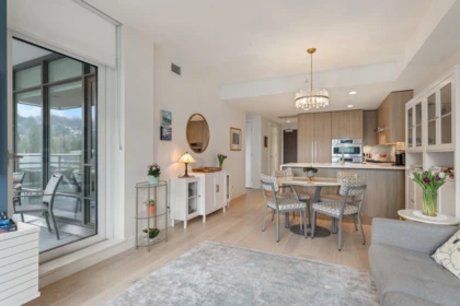 402 2738 Library Lane, North Vancouver, BC, North Vancouver — Apartment/Condo for sale