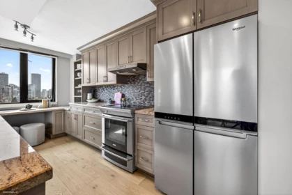 1404 1330 Harwood Street, Vancouver, BC, Vancouver — Apartment/Condo for sale