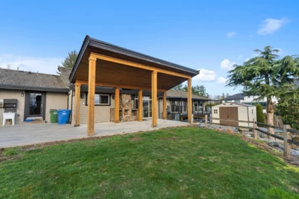 Kitchen Photo of 29852 Maclure Road, Abbotsford, BC