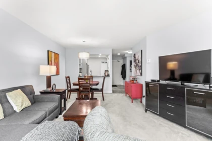 302 6055 Nelson Avenue, Burnaby, BC, Burnaby — Apartment/Condo for sale