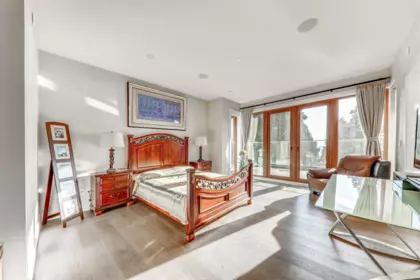 Entry Foyer Photo of 1497 Queens Avenue, West Vancouver, BC