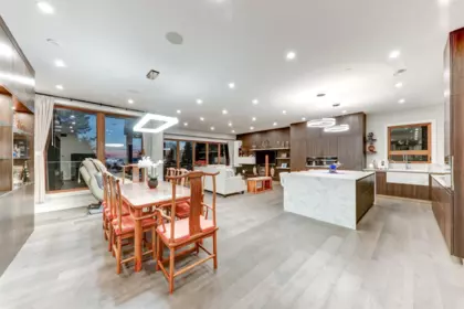 Kitchen Photo of 1497 Queens Avenue, West Vancouver, BC