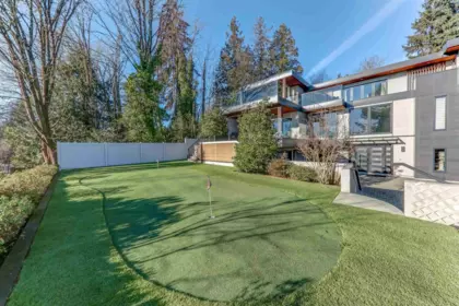 Swimming Pool Photo of 1497 Queens Avenue, West Vancouver, BC