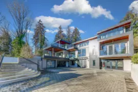 1497 Queens Avenue, West Vancouver, BC