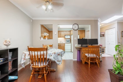 Kitchen Photo of 303 15338 18 Avenue, Surrey, BC