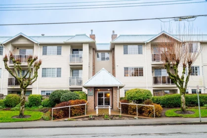 Outdoor Deck Photo of 303 15338 18 Avenue, Surrey, BC