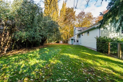 Front Yard Photo of 13151 No 3 Road, Richmond, BC