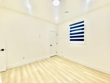 Garage Interior Photo of 15911 88 Avenue, Surrey, BC