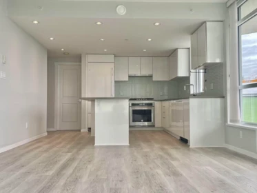 2207 6638 Dunblane Avenue, Burnaby, BC, Burnaby — Apartment/Condo for sale