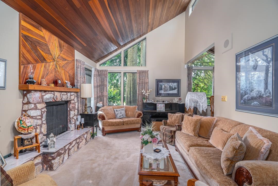 Living Room Photo of 1961 Dahl Crescent, Abbotsford, BC