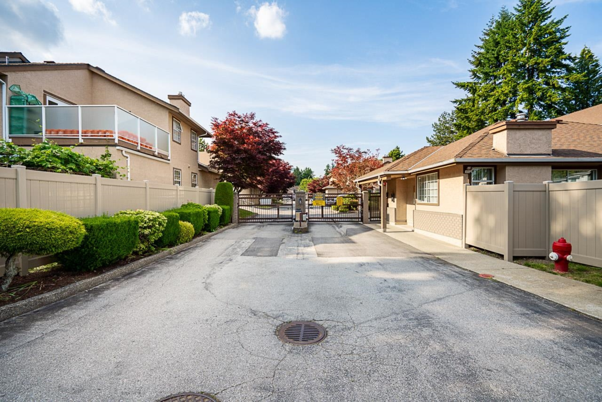 Living Room Photo of 128 14861 98 Avenue, Surrey, BC