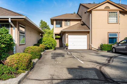 Front Yard Photo of 128 14861 98 Avenue, Surrey, BC