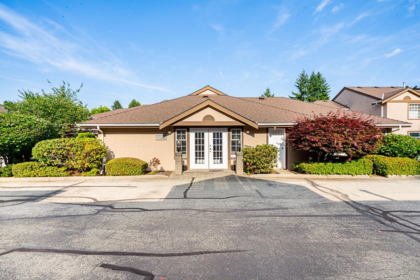 Hot Tub / Spa Photo of 128 14861 98 Avenue, Surrey, BC