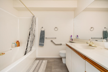 Mudroom Photo of 128 14861 98 Avenue, Surrey, BC