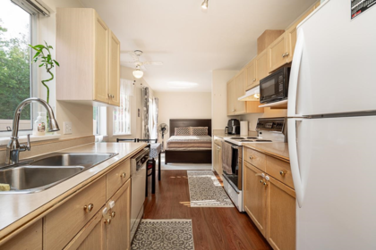 Walk-In Closet Photo of 128 14861 98 Avenue, Surrey, BC