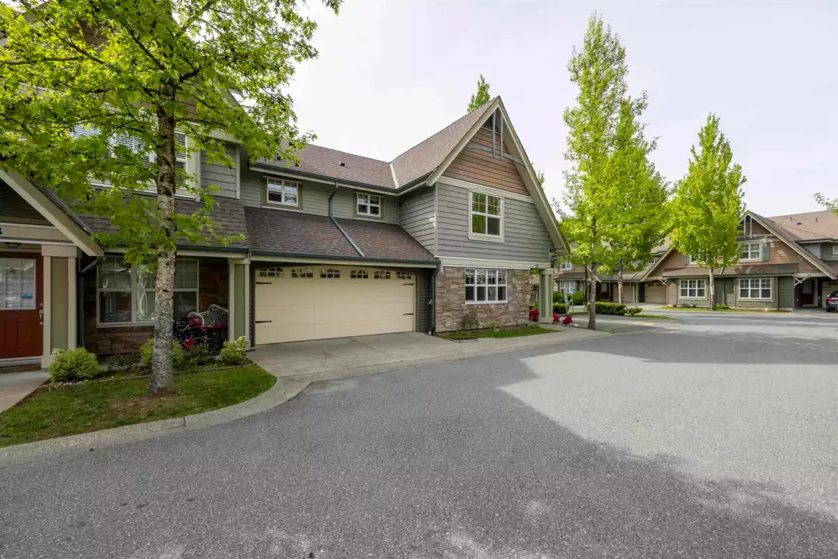 Exterior Rear Photo of 32 22977 116 Avenue, Maple Ridge, BC