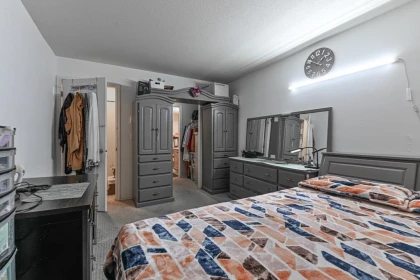 Primary Bathroom Photo of 208 2960 Trethewey Street, Abbotsford, BC