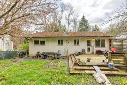 Garden / Landscaping Photo of 35109 Skeena Avenue, Abbotsford, BC