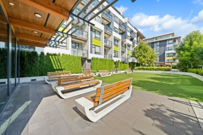 Front Yard Photo of 405 3038 St George Street, Port Moody, BC