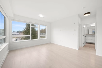 Primary Bathroom Photo of 405 3038 St George Street, Port Moody, BC
