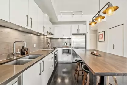 408 105 W 2nd Street, North Vancouver, BC, North Vancouver — Apartment/Condo for sale