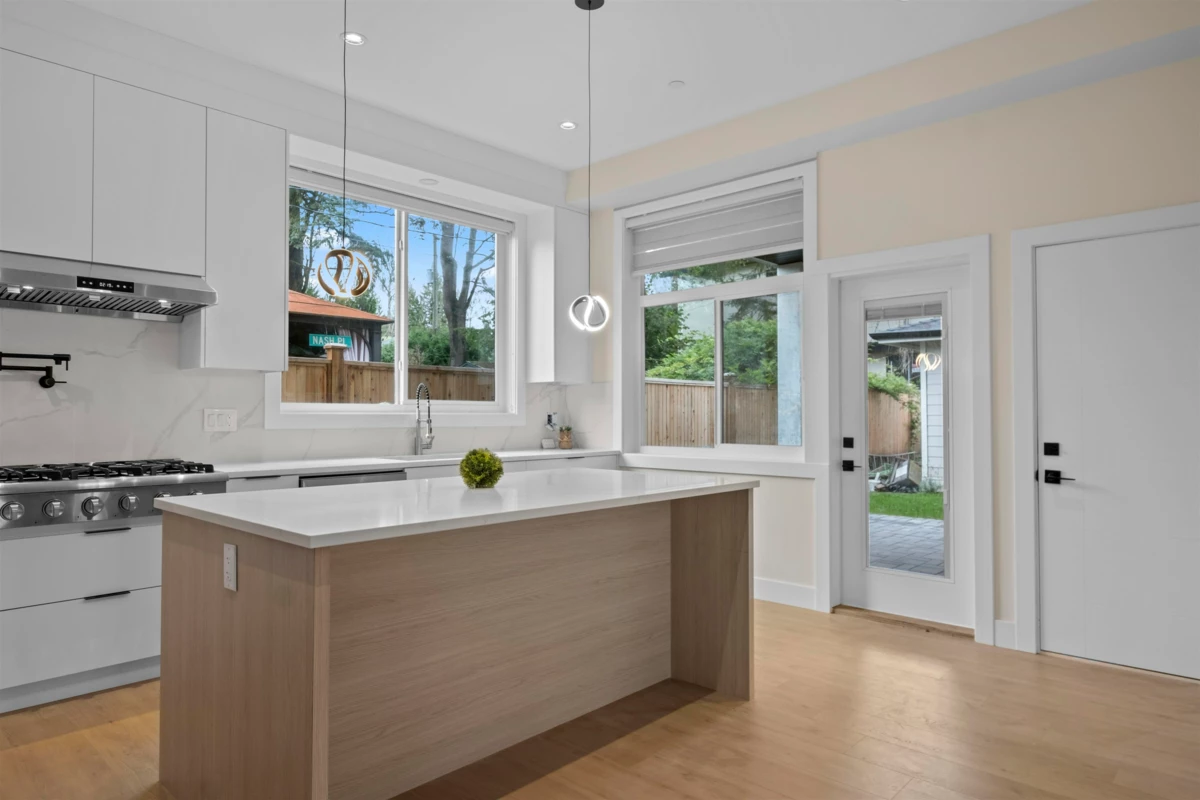 Living Room Photo of 1433 Barberry Drive, Port Coquitlam, BC