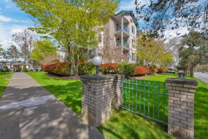 Outdoor Kitchen Photo of 409 20443 53 Avenue, Langley, BC