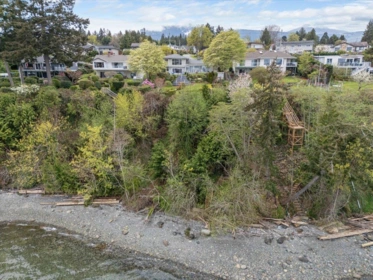 Community Amenities Photo (Clubhouse) of 3648 Seaview Crescent, No City Value, BC