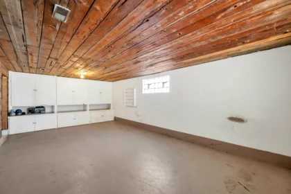 Hallway Photo of 33721 Morey Avenue, Abbotsford, BC