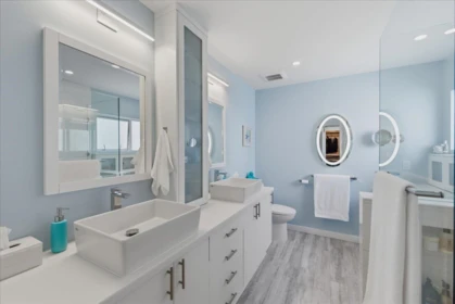 Hallway Photo of 1523 Mariner Walk, Vancouver, BC